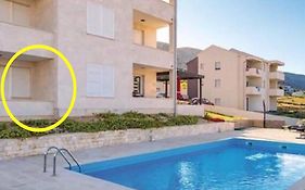 Sea View & Pool Studio
